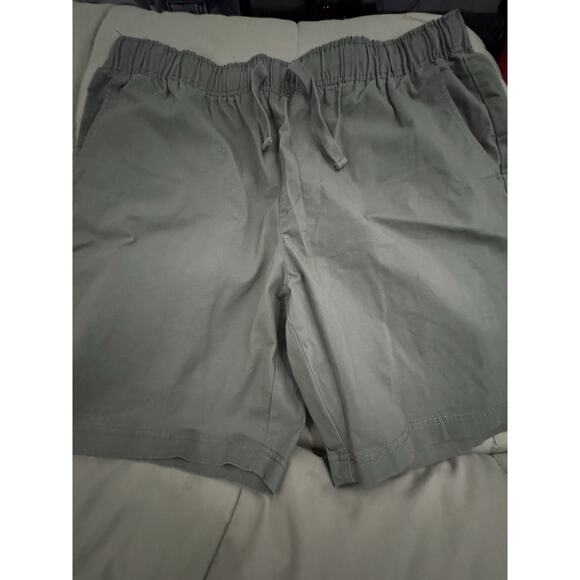 2 Men’s Shorts Green/Beige Size XL - Picture 3 of 4